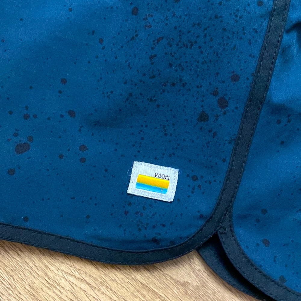 Vuori Banks Short 5" Athletic Shorts - Picture 4 of 7